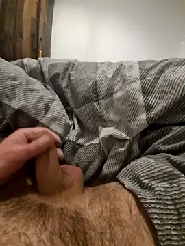 Snapshot of NiceBone000 chatting on February 17, 2026, 9:32 pm NiceBone000 online show from February 17, 2026, 9:32 pm