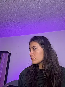 aurora divine online show from April 17, 2026, 7:06 pm