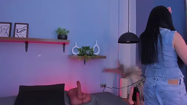 Snapshot of maddy_walker chatting on November 8, 2025, 12:05 pm maddy walker online show from November 8, 2025, 12:05 pm