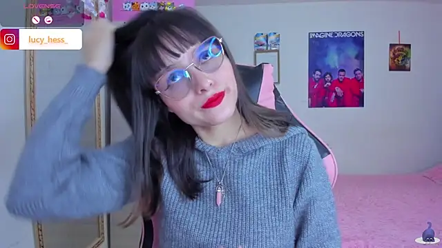 Lucyy-hess online show from April 17, 2026, 7:17 pm