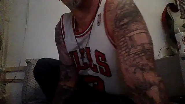 CandiedPompano online show from July 13, 2026, 4:37 am