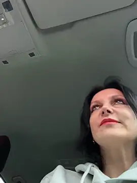 Snapshot of -OLYA- chatting on February 21, 2025, 6:40 am -OLYA- online show from February 21, 2025, 6:40 am