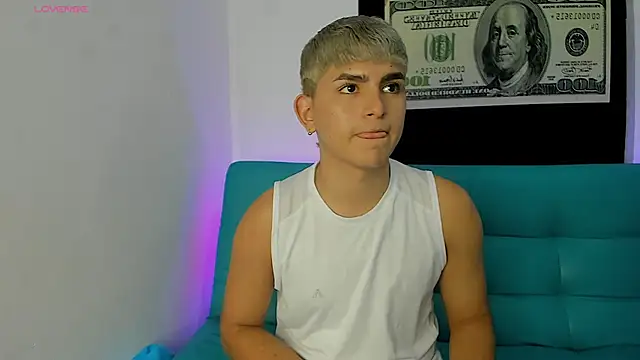 Snapshot of Lyam_ap chatting on October 8, 2025, 9:18 am Lyam ap online show from October 8, 2025, 9:18 am