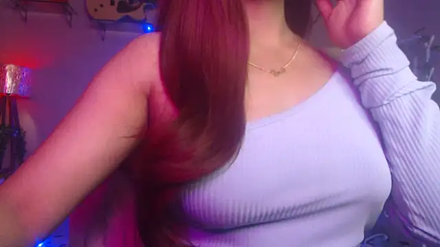 Zonayesha online show from May 11, 2026, 4:04 pm