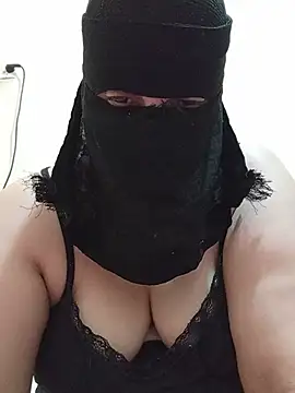 Snapshot of Hajar_charmouta1 chatting on July 4, 2026, 10:43 am Hajar charmouta1 online show from July 4, 2026, 10:43 am