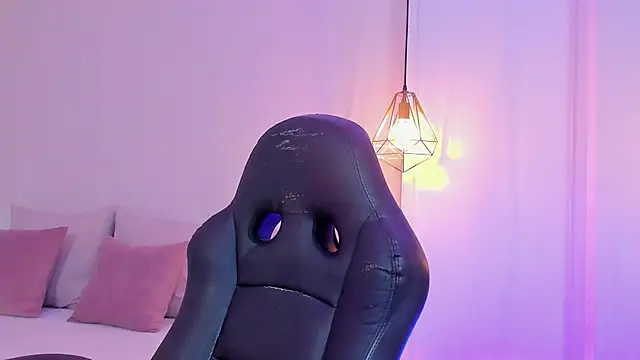 mallie quinn online show from February 7, 2025, 12:50 pm