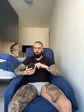 Snapshot of Gioeltoro89 chatting on May 2, 2026, 3:06 pm Gioeltoro89 online show from May 2, 2026, 3:06 pm