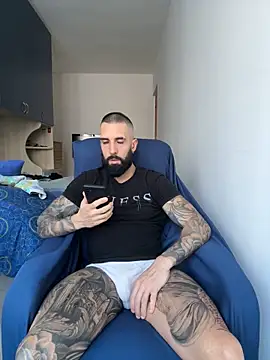 Snapshot of Gioeltoro89 chatting on May 15, 2026, 2:57 pm Gioeltoro89 online show from May 15, 2026, 2:57 pm