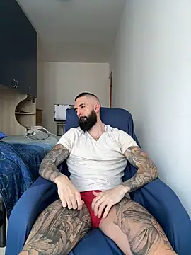 Snapshot of Gioeltoro89 chatting on May 16, 2026, 3:33 pm Gioeltoro89 online show from May 16, 2026, 3:33 pm