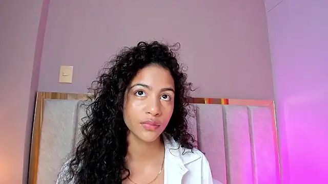 AntonellaHall  online show from January 14, 2026, 12:22 pm