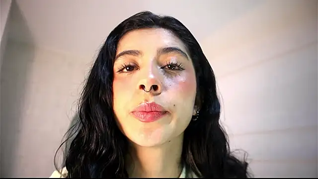 Alyssa jones online show from June 4, 2026, 4:07 am