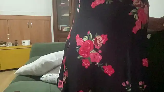 alarasissy online show from May 12, 2026, 1:03 am