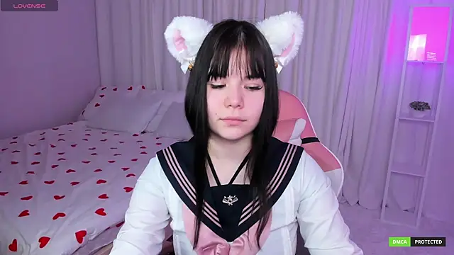 ClaireFaers  online show from February 13, 2025, 12:54 pm