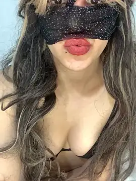 Snapshot of senoritaseno chatting on February 22, 2025, 5:24 pm senoritaseno online show from February 22, 2025, 5:24 pm