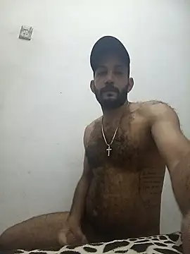 arqui009 online show from February 2, 2026, 1:04 am