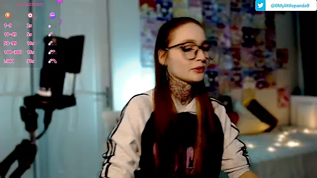 Snapshot of Milky_way_UwU chatting on January 15, 2025, 12:30 am Milky way UwU online show from January 15, 2025, 12:30 am