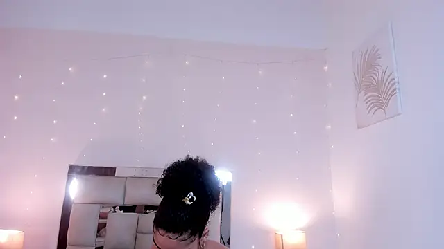 saraandstiven online show from March 6, 2025, 3:02 am