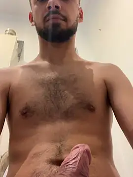 romain698 online show from April 29, 2026, 8:51 am