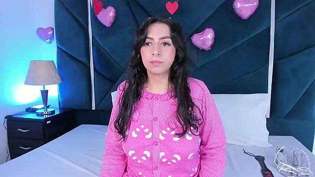 Snapshot of AlondraMendez chatting on February 18, 2025, 4:37 am AlondraMendez online show from February 18, 2025, 4:37 am