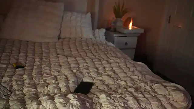 notoriousnatureXO online show from November 13, 2025, 11:42 am