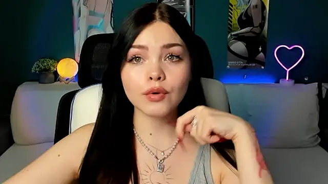 AkiraKatsu online show from January 20, 2025, 8:18 pm