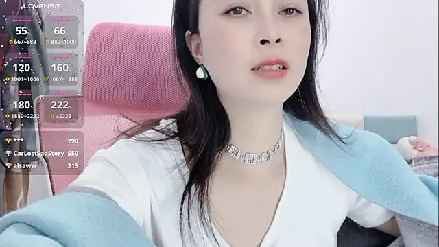 Qwi-V1 online show from February 12, 2025, 3:07 am