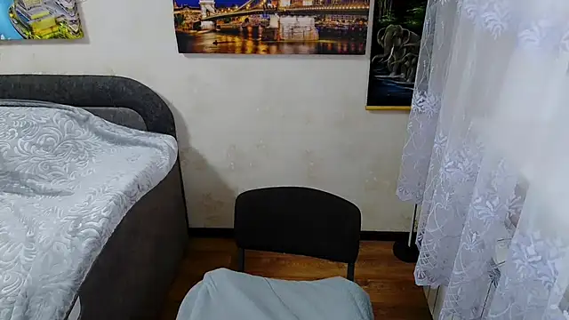 Snapshot of Lady_Boom_Wild_ chatting on October 6, 2025, 6:11 am Lady Boom Wild online show from October 6, 2025, 6:11 am