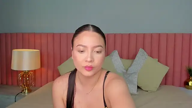 NathRossi online show from March 17, 2025, 9:45 pm