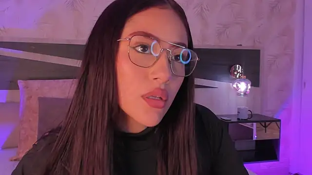 nicolle pierce online show from February 25, 2026, 1:21 pm