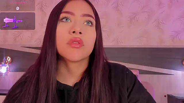 nicolle pierce online show from March 14, 2026, 12:43 pm