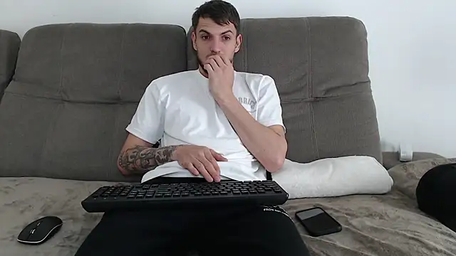 Snapshot of Your_perfect_boy chatting on April 28, 2026, 5:34 am Your perfect boy online show from April 28, 2026, 5:34 am