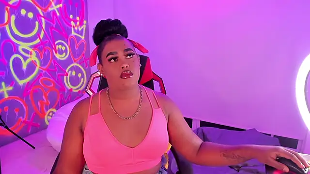 GEANNAROSE online show from December 6, 2024, 6:04 am