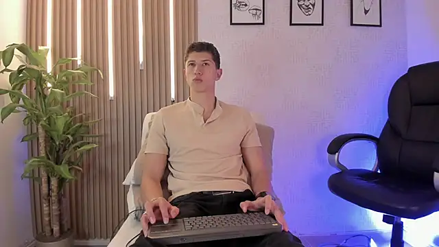 Dorianmistery2322  online show from February 3, 2026, 4:10 am