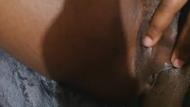 kittykhloe22 online show from April 17, 2026, 10:46 pm