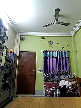 Snapshot of Royalgirl667 chatting on December 7, 2024, 6:04 pm Royalgirl667 online show from December 7, 2024, 6:04 pm