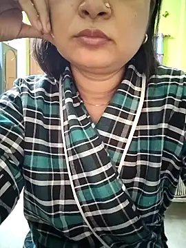 Snapshot of Royalgirl667 chatting on December 9, 2024, 1:40 am Royalgirl667 online show from December 9, 2024, 1:40 am