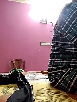 Snapshot of Royalgirl667 chatting on December 11, 2024, 1:58 am Royalgirl667 online show from December 11, 2024, 1:58 am