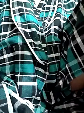 Snapshot of Royalgirl667 chatting on December 26, 2024, 2:01 am Royalgirl667 online show from December 26, 2024, 2:01 am