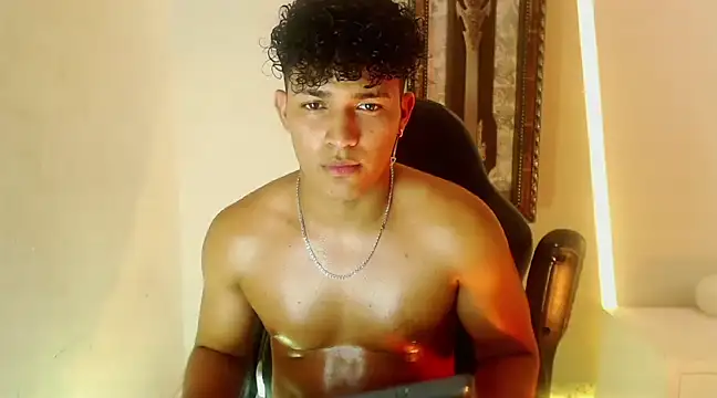 Snapshot of jamescurli_ chatting on January 5, 2025, 3:43 am jamescurli  online show from January 5, 2025, 3:43 am