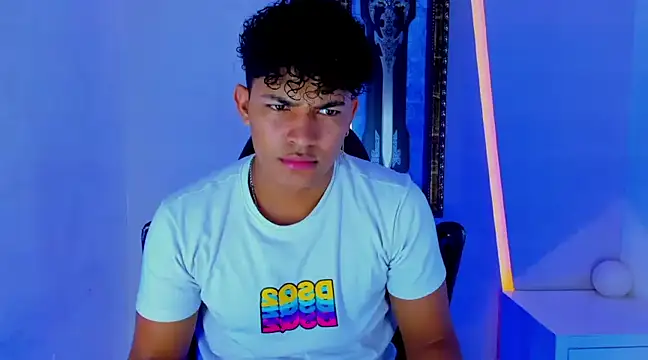 Snapshot of jamescurli_ chatting on January 7, 2025, 5:33 am jamescurli  online show from January 7, 2025, 5:33 am