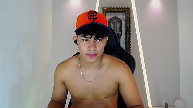 Snapshot of jamescurli_ chatting on January 14, 2025, 7:59 am jamescurli  online show from January 14, 2025, 7:59 am