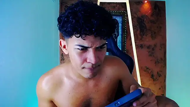 Snapshot of jamescurli_ chatting on February 27, 2025, 6:50 am jamescurli  online show from February 27, 2025, 6:50 am