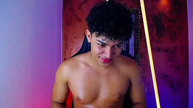 Snapshot of jamescurli_ chatting on March 6, 2025, 5:46 am jamescurli  online show from March 6, 2025, 5:46 am