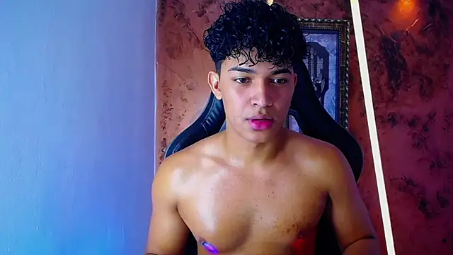 Snapshot of jamescurli_ chatting on March 8, 2025, 9:28 am jamescurli  online show from March 8, 2025, 9:28 am