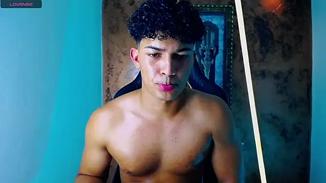 Snapshot of jamescurli_ chatting on March 15, 2025, 1:51 pm jamescurli  online show from March 15, 2025, 1:51 pm