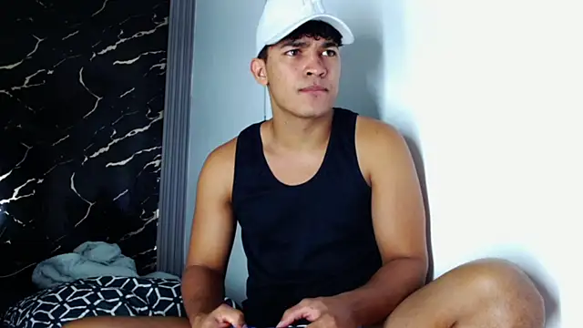 Snapshot of jamescurli_ chatting on September 23, 2025, 8:06 am jamescurli  online show from September 23, 2025, 8:06 am