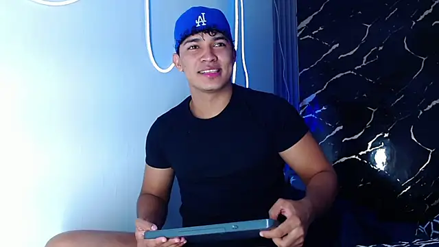 Snapshot of jamescurli_ chatting on September 27, 2025, 6:40 am jamescurli  online show from September 27, 2025, 6:40 am