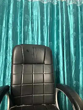 Snapshot of poision51 chatting on February 14, 2025, 6:12 am poision51 online show from February 14, 2025, 6:12 am