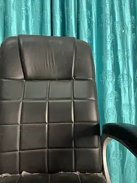 Snapshot of poision51 chatting on October 20, 2025, 1:39 am poision51 online show from October 20, 2025, 1:39 am