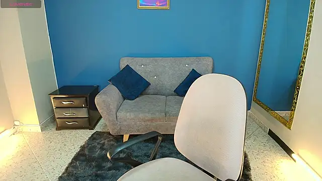 miacarperr1 online show from February 1, 2025, 2:26 am